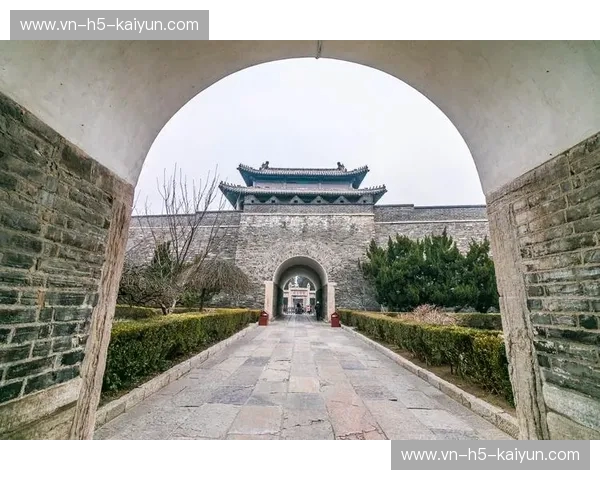 青岛vs山东:一场关于“洋气”与“厚重”的灵魂拉锯战,谁才是真正的“齐鲁天花板”? 青岛vs山东:一场关于“洋气”与“厚重”的灵魂拉锯战,谁才是真正的“齐鲁天花板”?